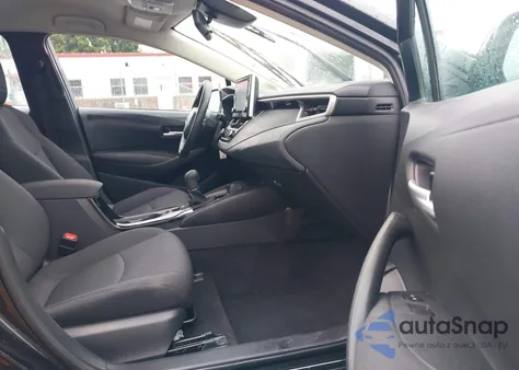 2021 Toyota Corolla Le z USA, uszkodzony, nr VIN 5YFEPMAE7MP257588